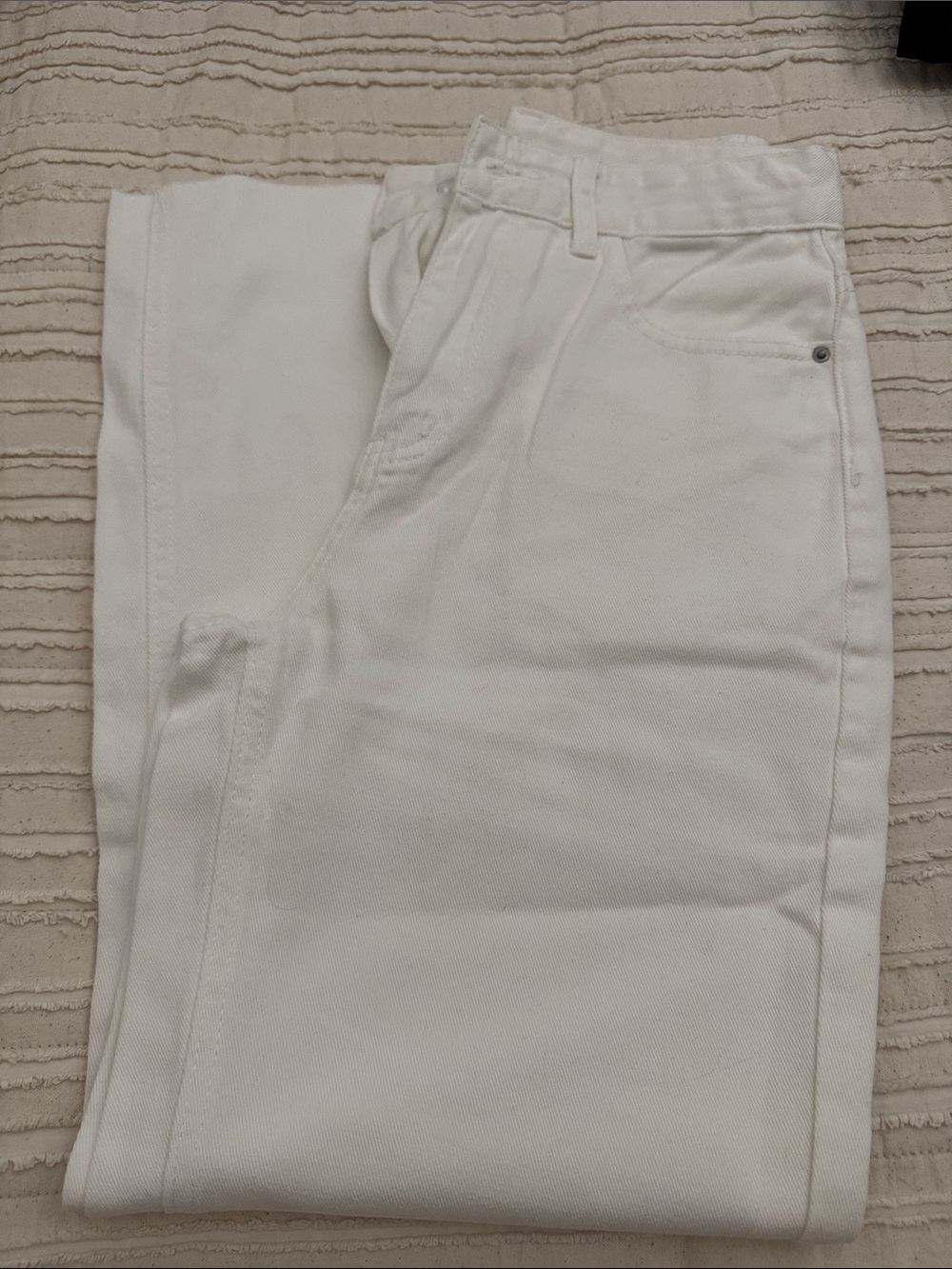 SHEIN White High-Waist Straight Leg Jeans